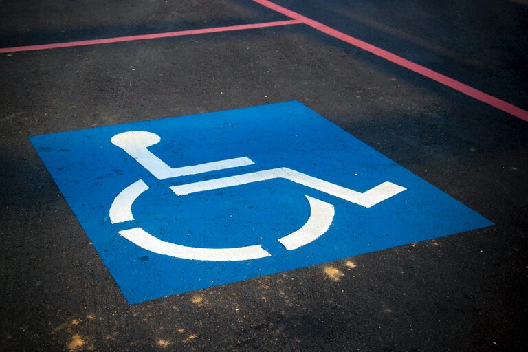 Behindertenparkplatz | © unsplash