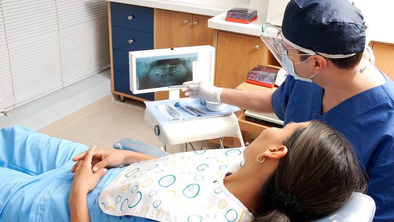 Eine Behandlung beim Zahnarzt kann man sich grundsätzlich auch vergüten lassen  | © Pixabay