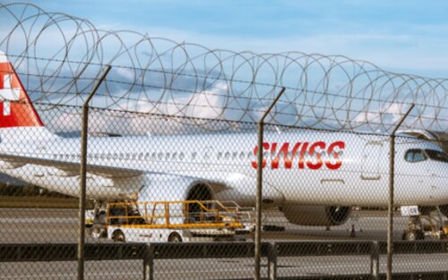 Am bodenstehendes Flugzeug der Swiss. | © unsplash